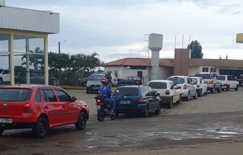 CRISE DOS COMBUSTÍVEIS: Presidente do sindicato anuncia fim da paralisação de ‘tanqueiros’ em Minas Gerais