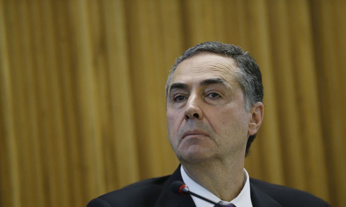 JUSTIÇA? Ministro do STF suspende aplicação do piso nacional da enfermagem