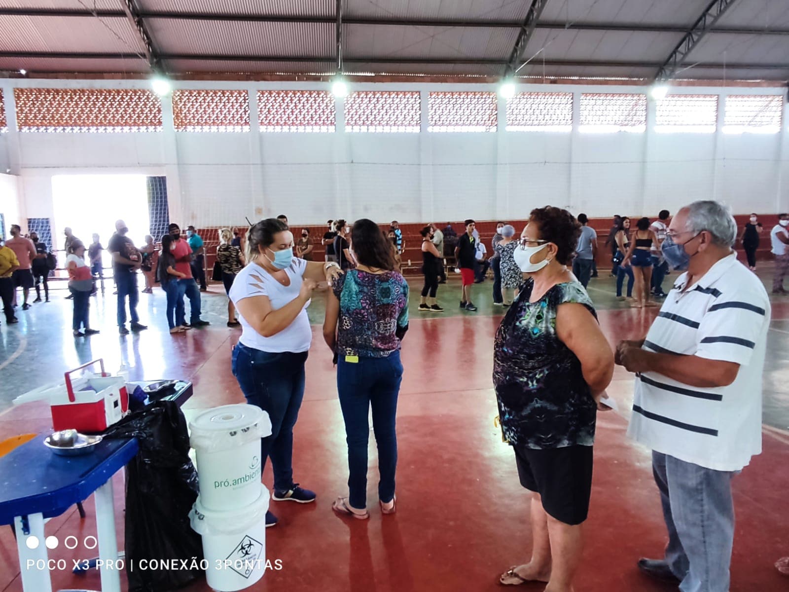 VACINA: Trespontanos tomam dose de reforço contra o coronavírus