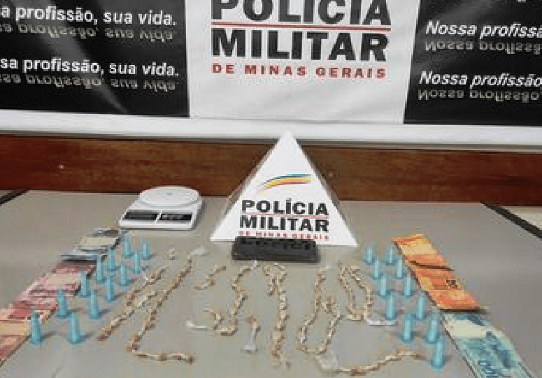 PM PRENDE AUTORES E APREENDE DROGAS APÓS VERIFICAR DENÚNCIA EM TRÊS PONTAS