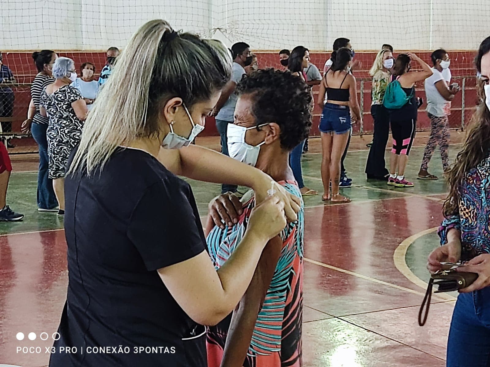 SECRETARIA MUNICIPAL DE SAÚDE INICIA APLICAÇÃO DA QUARTA DOSE DA VACINA CONTRA COVID EM TRÊS PONTAS