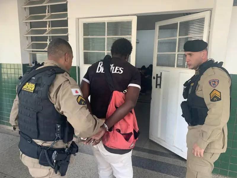 INCENDIÁRIO: HOMEM PRESO SUSPEITO DE ATEAR FOGO EM LOJA, VAN E ÔNIBUS PÕE MEDO NA POPULAÇÃO DE TRÊS PONTAS