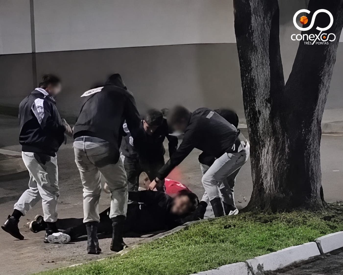 VÍDEO: POLÍCIA MILITAR PRENDE HOMEM APÓS DANIFICAR VEÍCULO E RESISTIR À ABORDAGEM EM SANTANA DA VARGEM